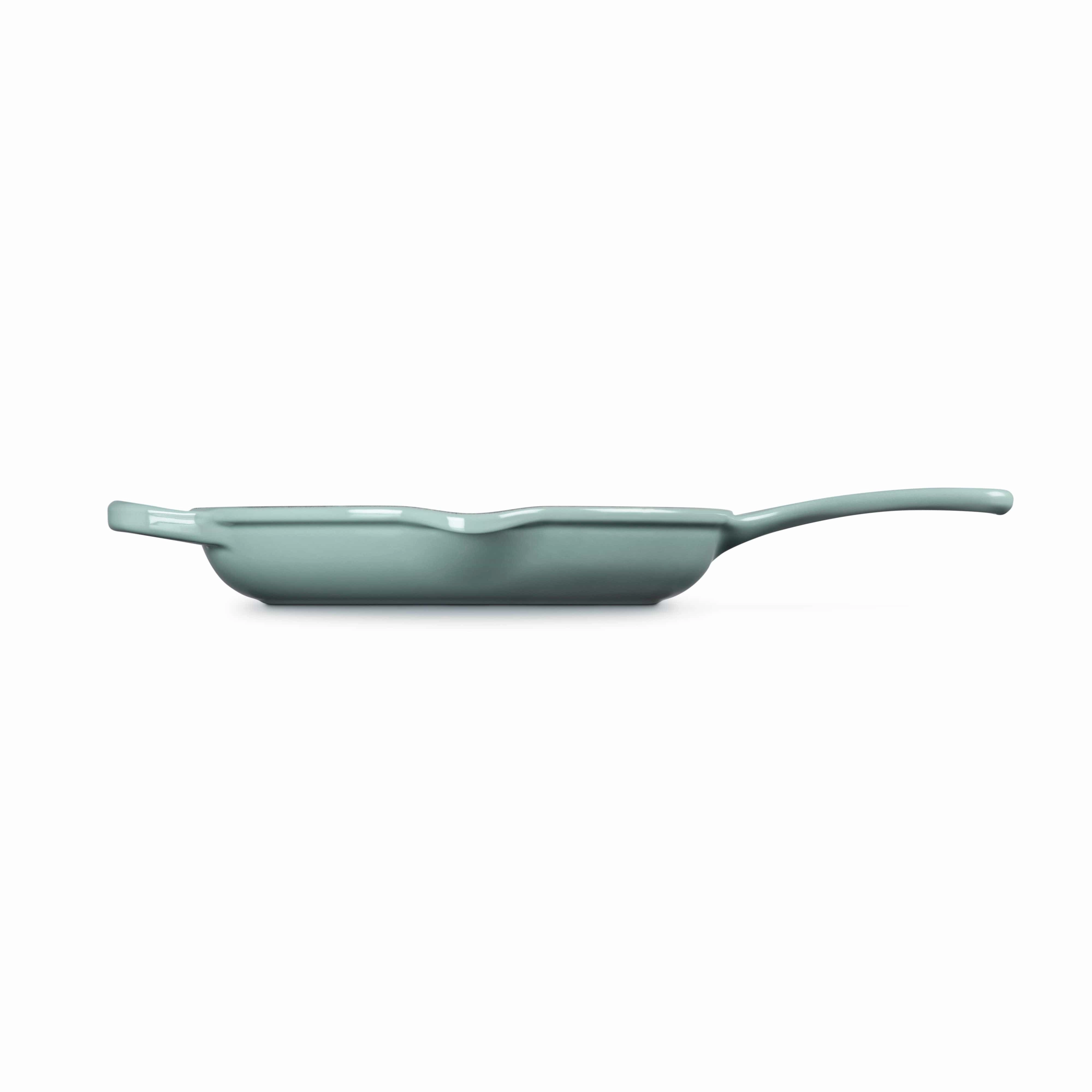 Le Creuset Signature Cast Iron Skillet with Metal Handle 23cm Sea Salt
