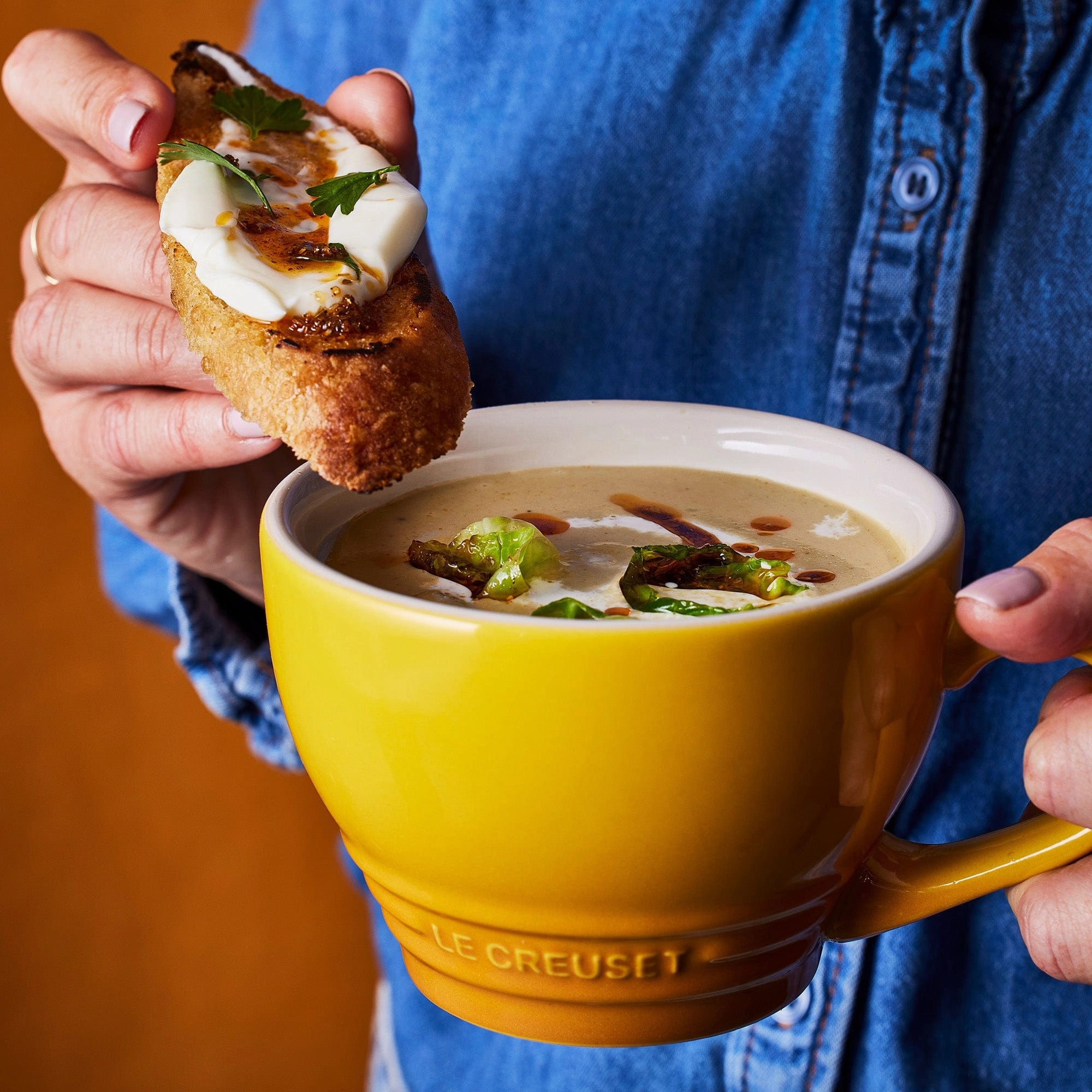 Le Creuset Stoneware 400ml Grand Mug in Nectar