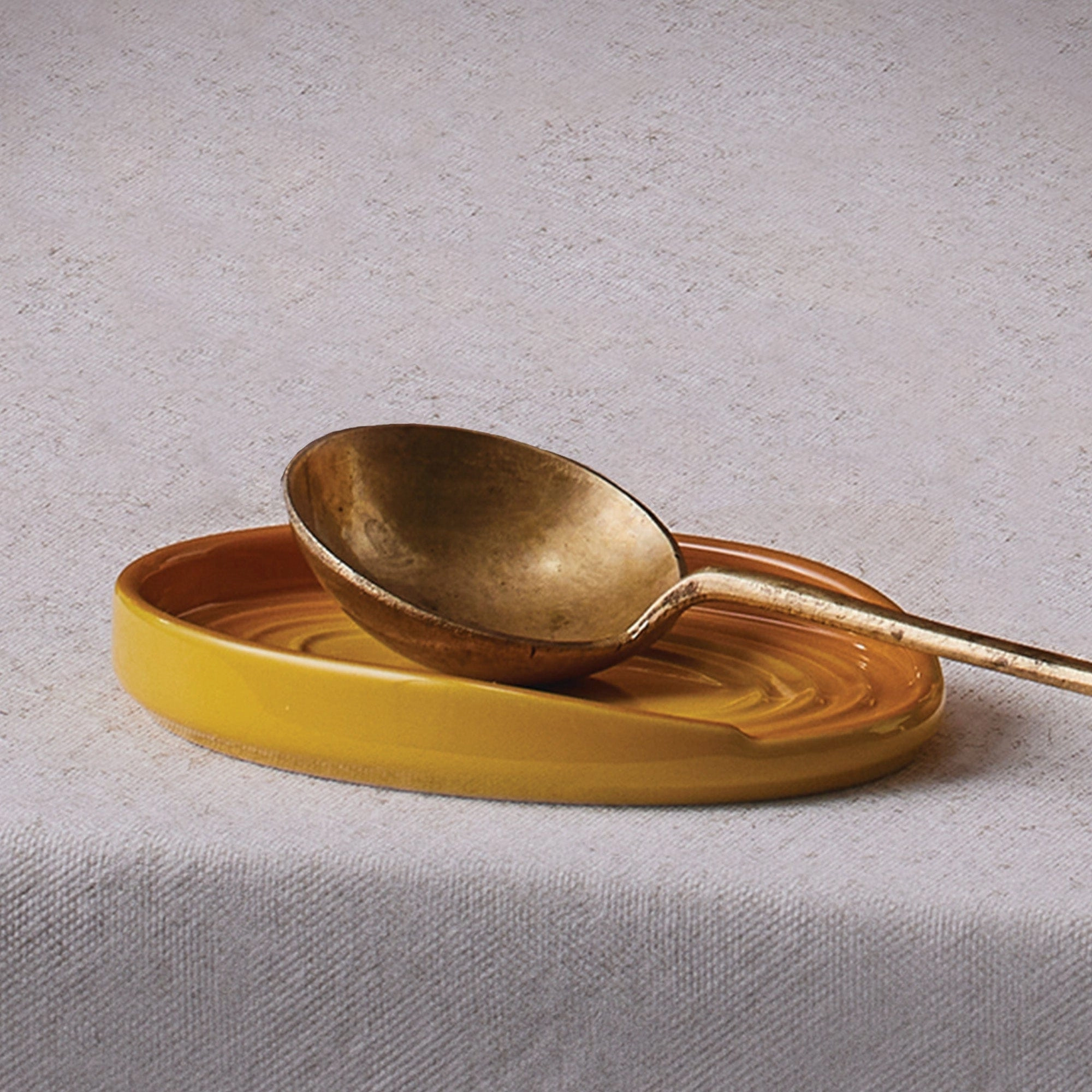Le Creuset Stoneware Oval Spoon Rest In Nectar