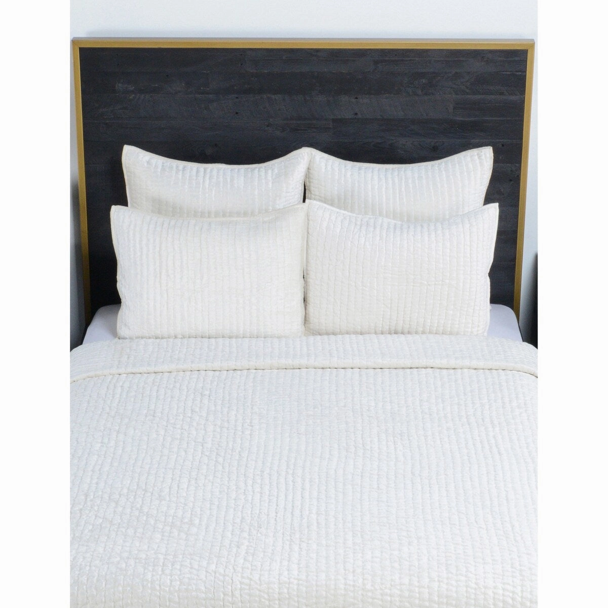 Lipa 20 x 26 Handmade Standard Pillow Sham, Rayon Velvet, Ivory White
