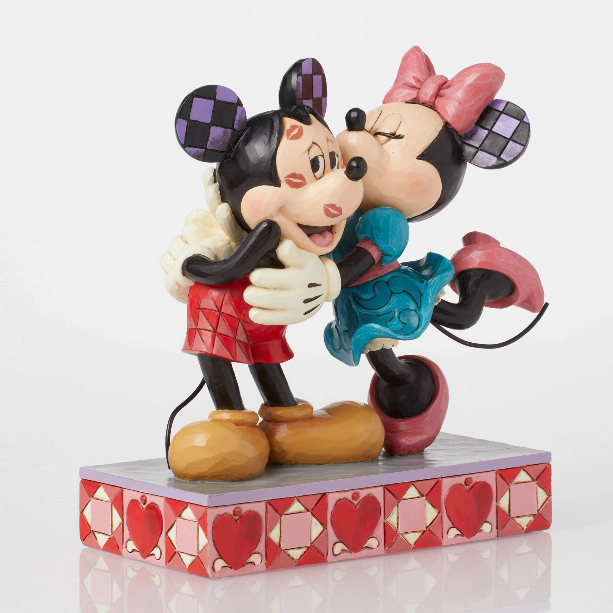 Mickey and Minnie Love Kisses