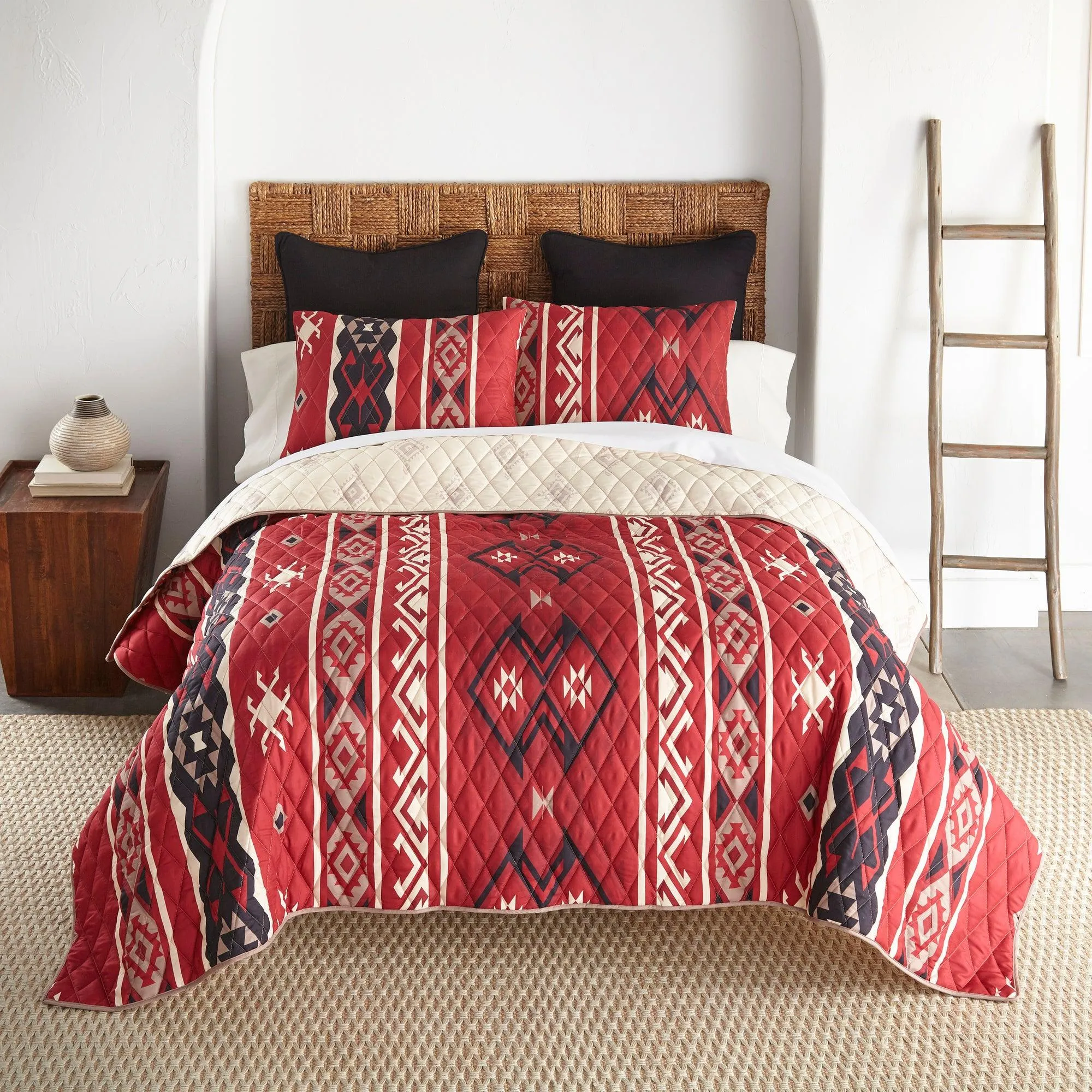 Mojave Reversible Quilt Set