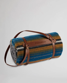 Olympic National Park Throw Blanket w/ Carrier bookcase, standing shelf