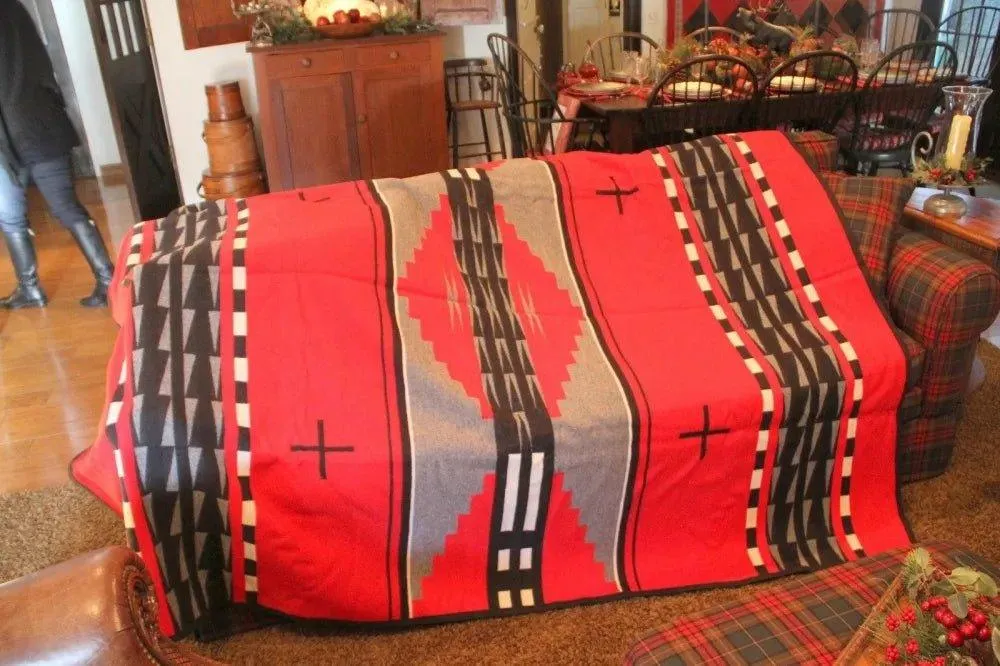 Pendleton Reversible Earth Blanket