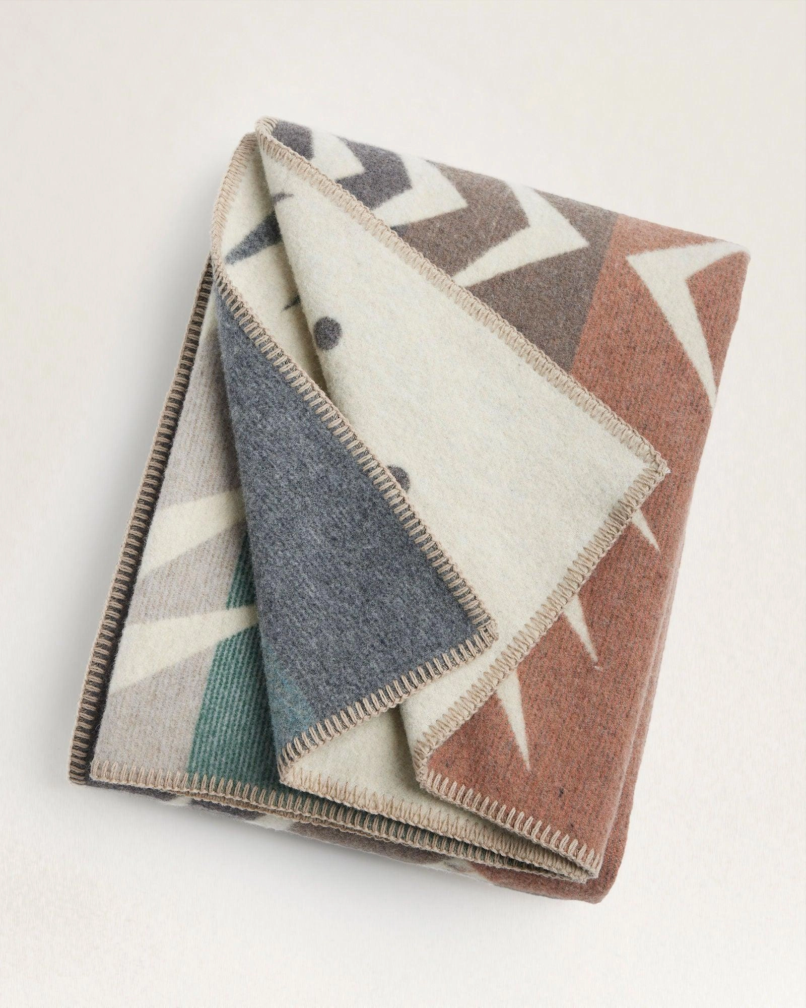 Pendleton Agate Beach Blanket