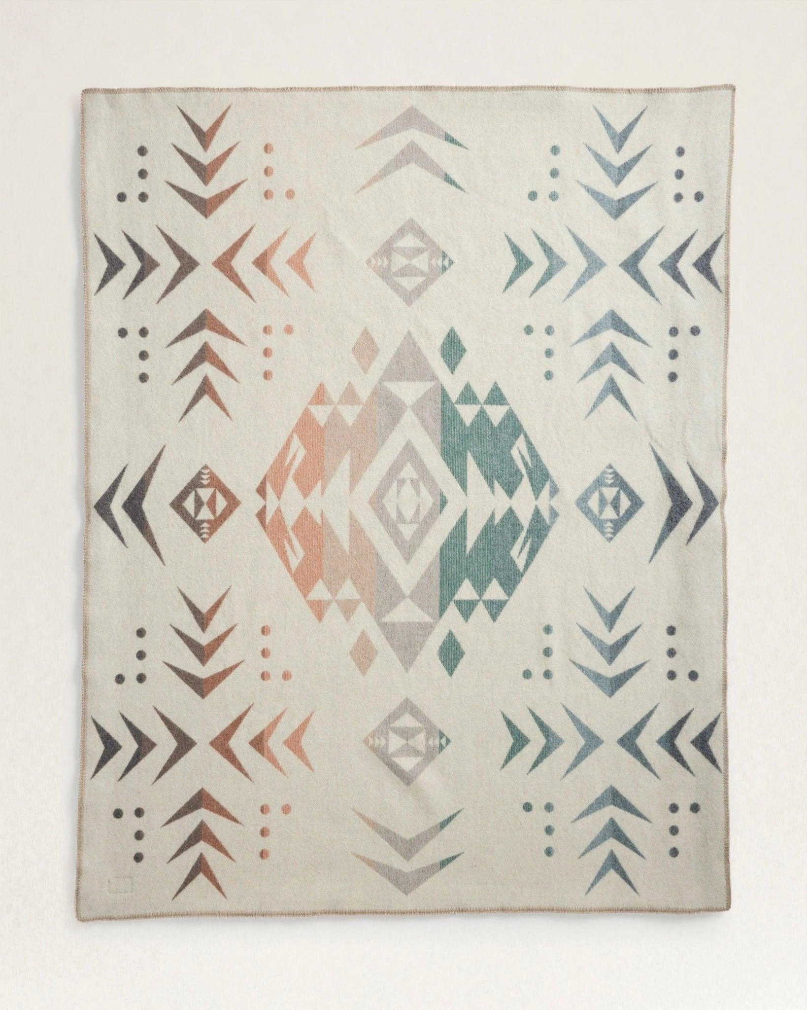 Pendleton Agate Beach Throw Blanket