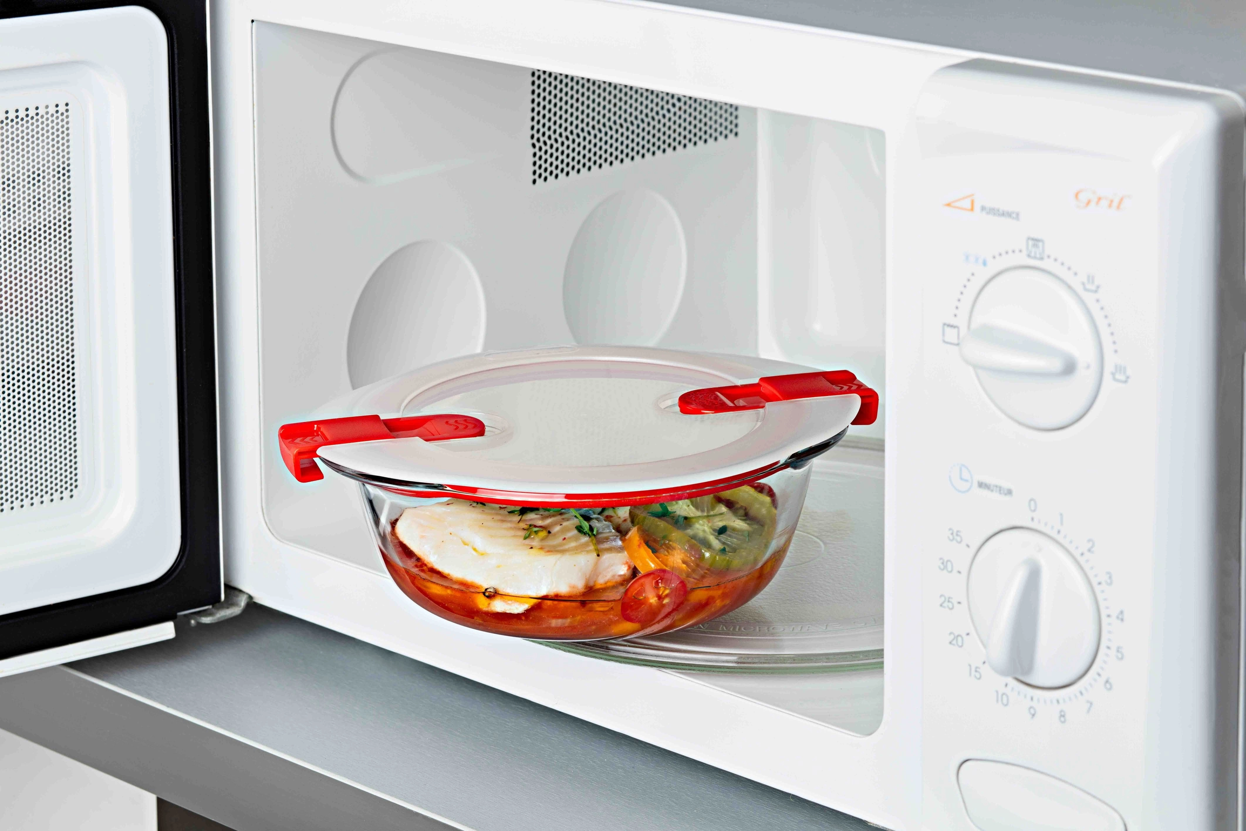 Pyrex Round Dish With Lid 2.3L