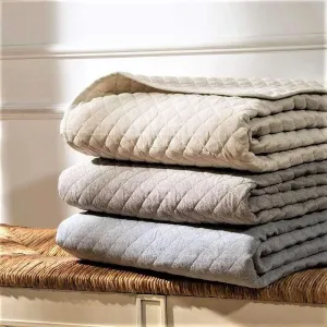 Quilt Coverlets in 3 Colors bookcase, standing shelf