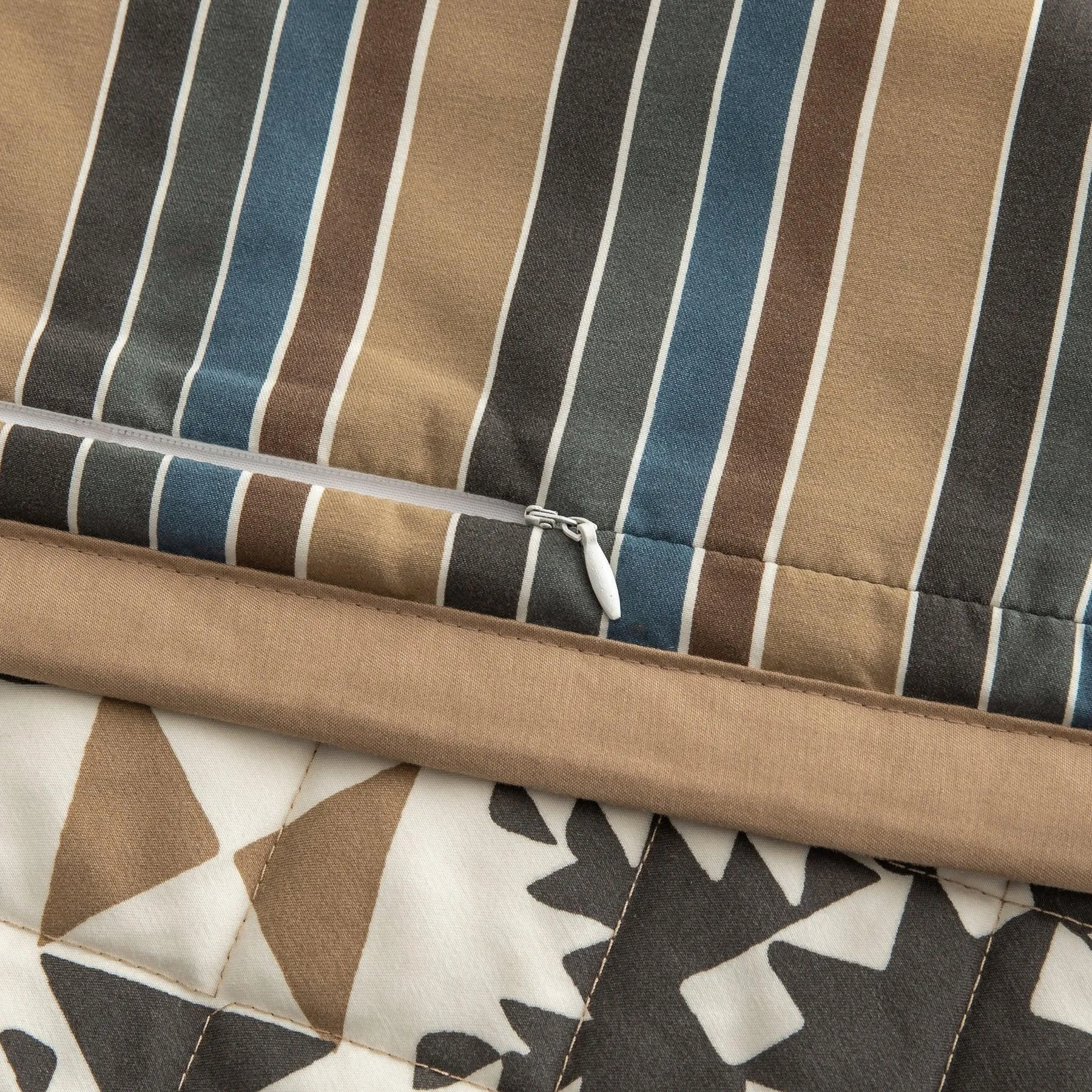 Reversible Stripe Quilt Set