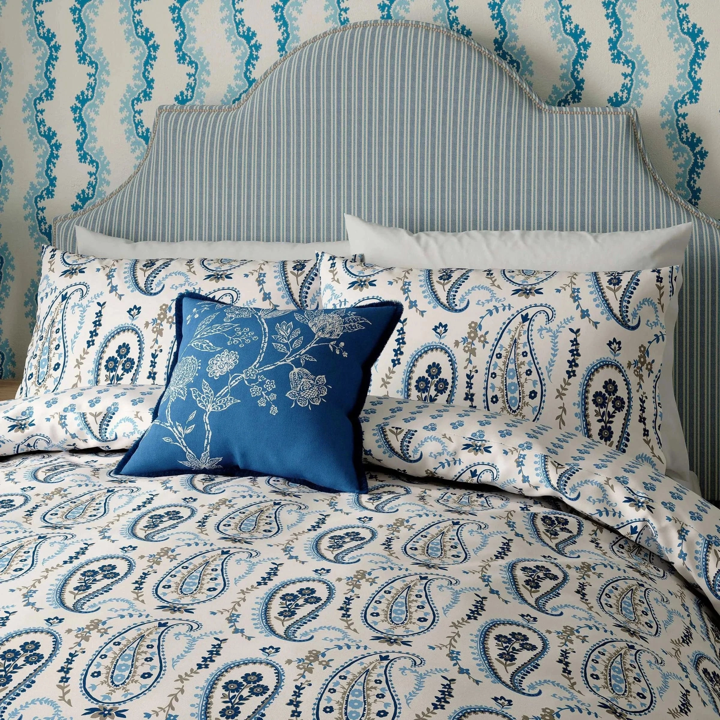 Sanderson Jamilia Double Duvet Cover Set in Blue