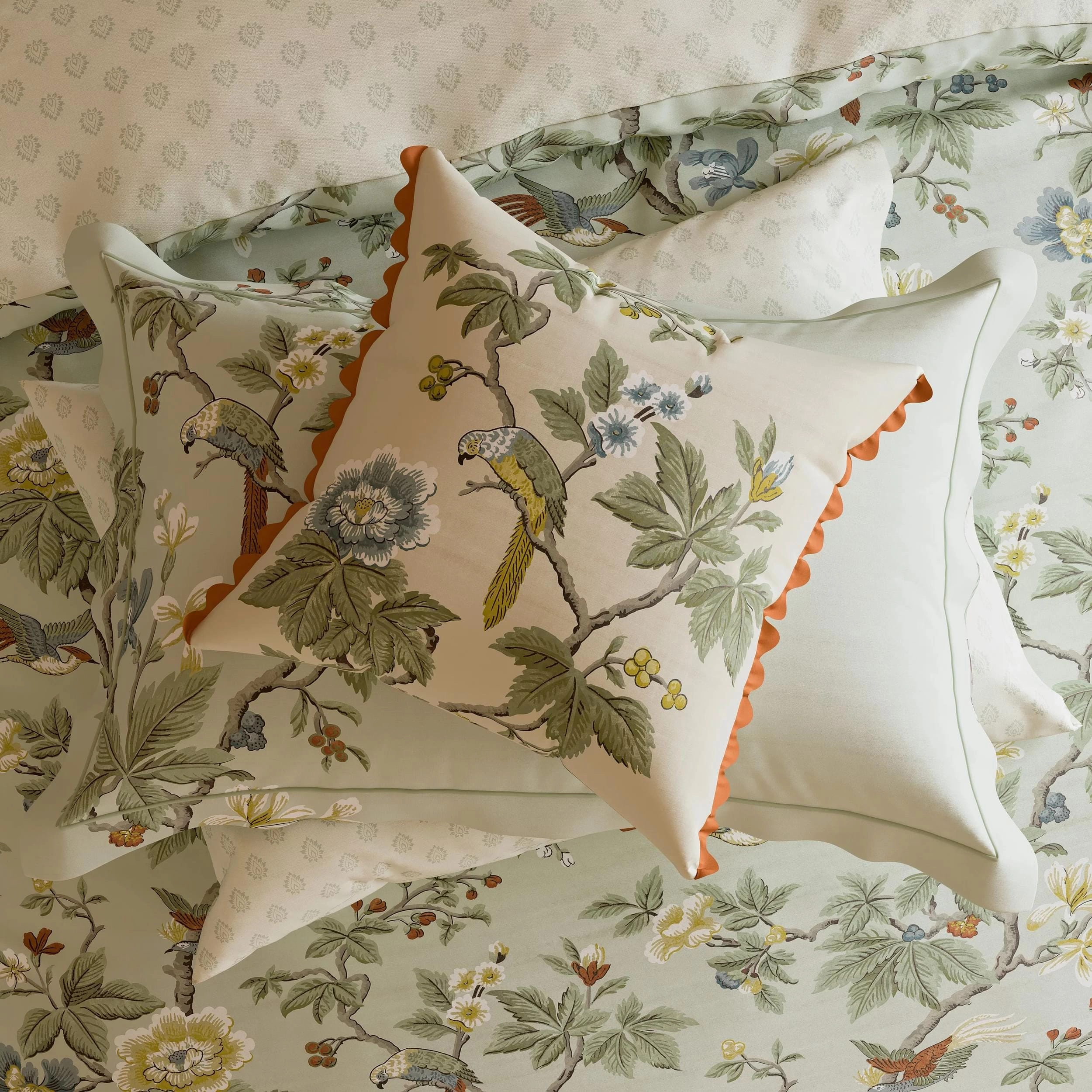 Sanderson x National Trust Lophura Cover Set Size Double English Grey