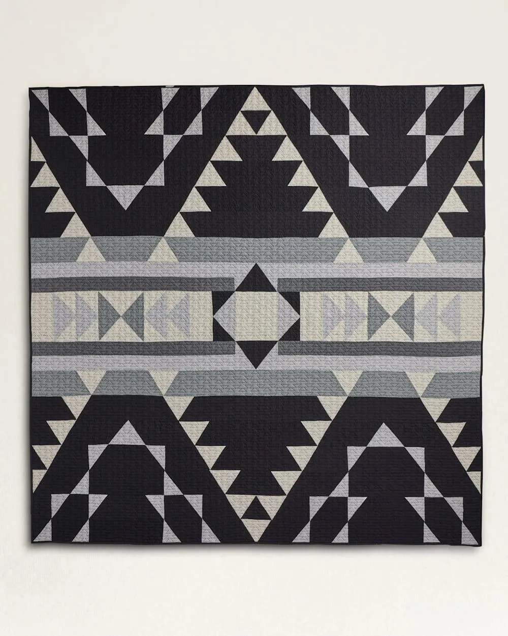 Shadow Peak Quilt Set