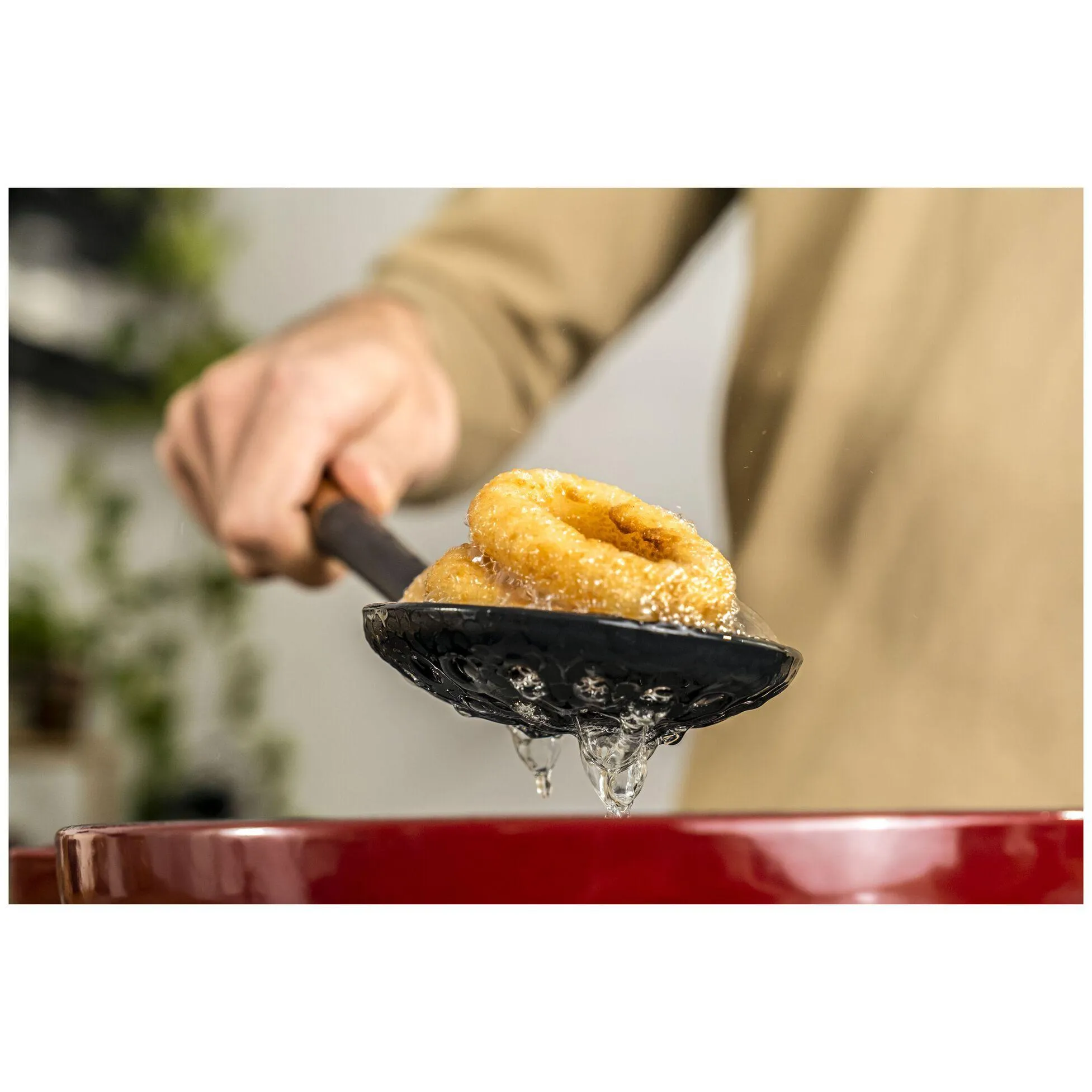 Staub 31 cm Silicone Skimming Ladle 1003588