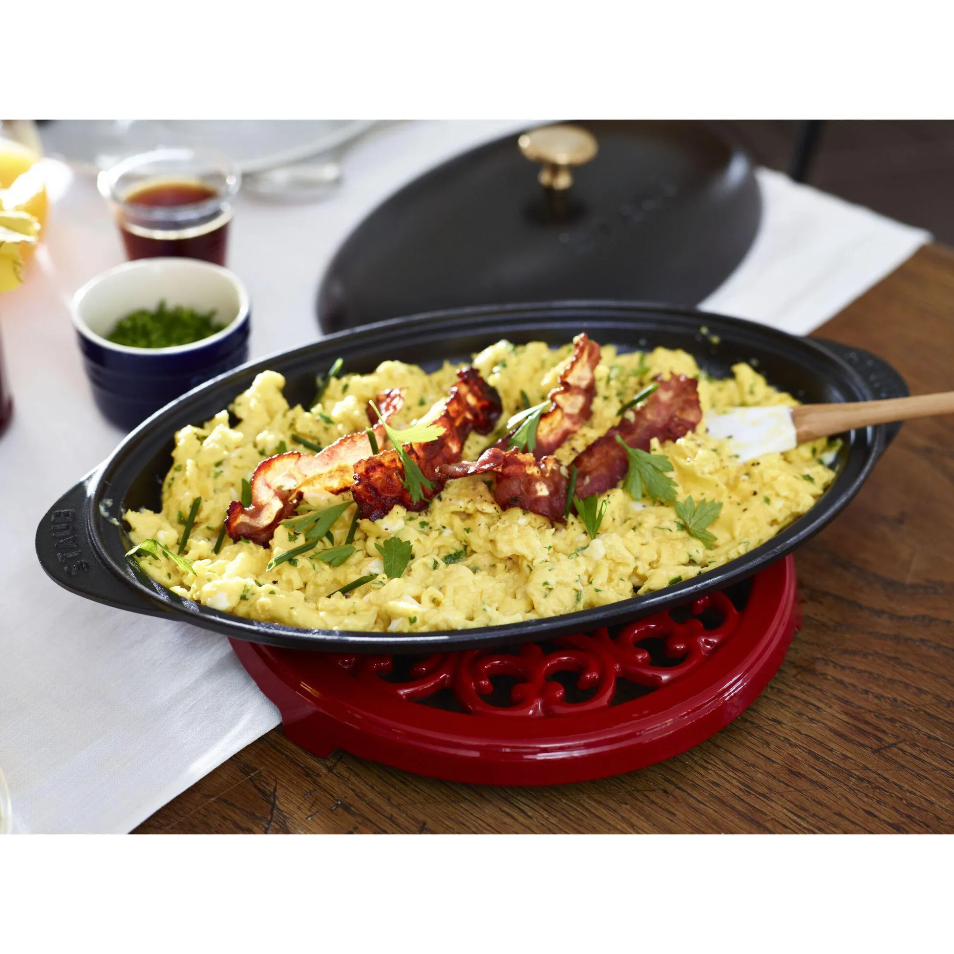 Staub Lily Cast Iron Round Trivet - 23 cm 40509-903