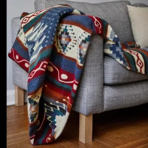 Sumaco Wave Artisan-Crafted Blanket with Southwestern Design bookcase, standing shelf