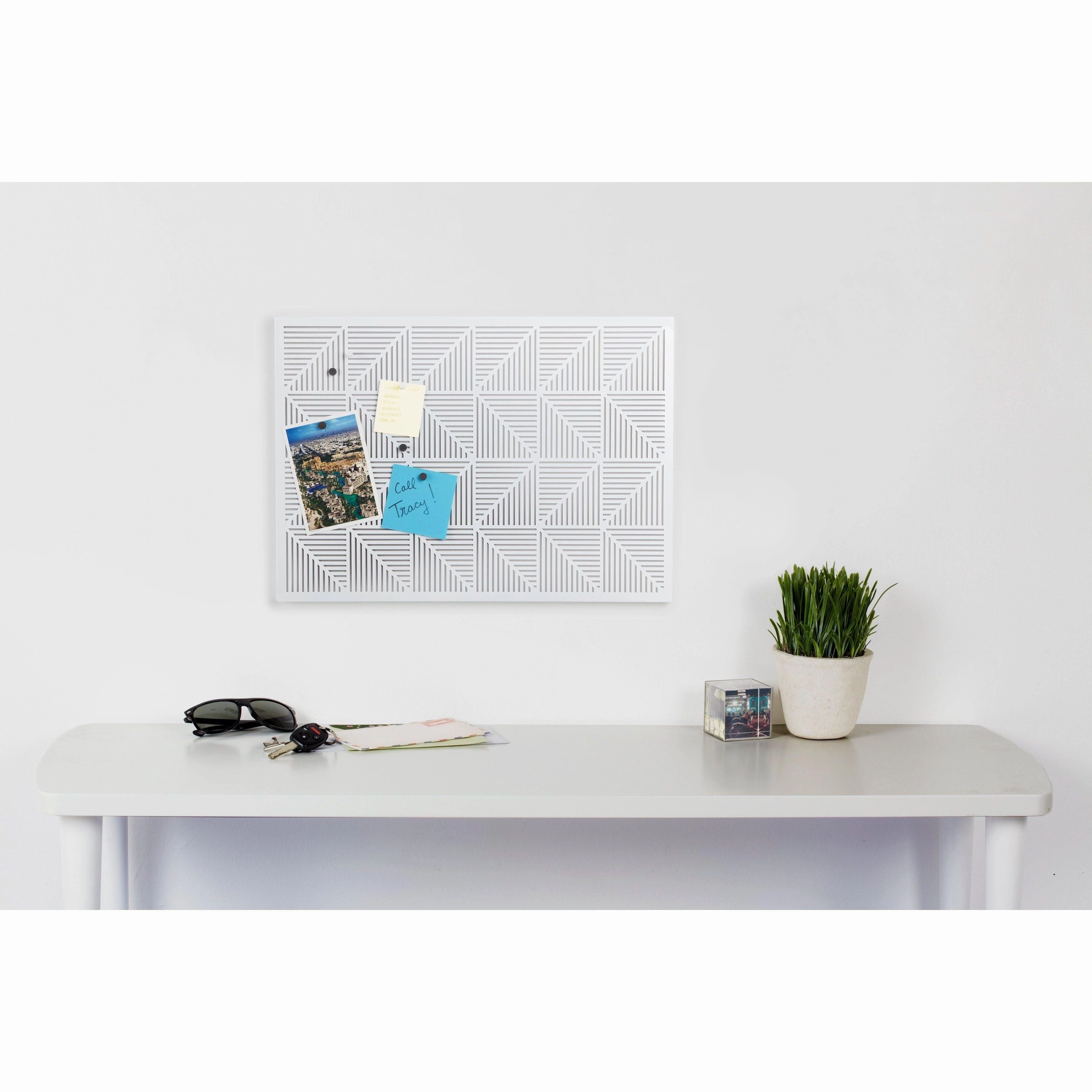 Trigon Memo Board