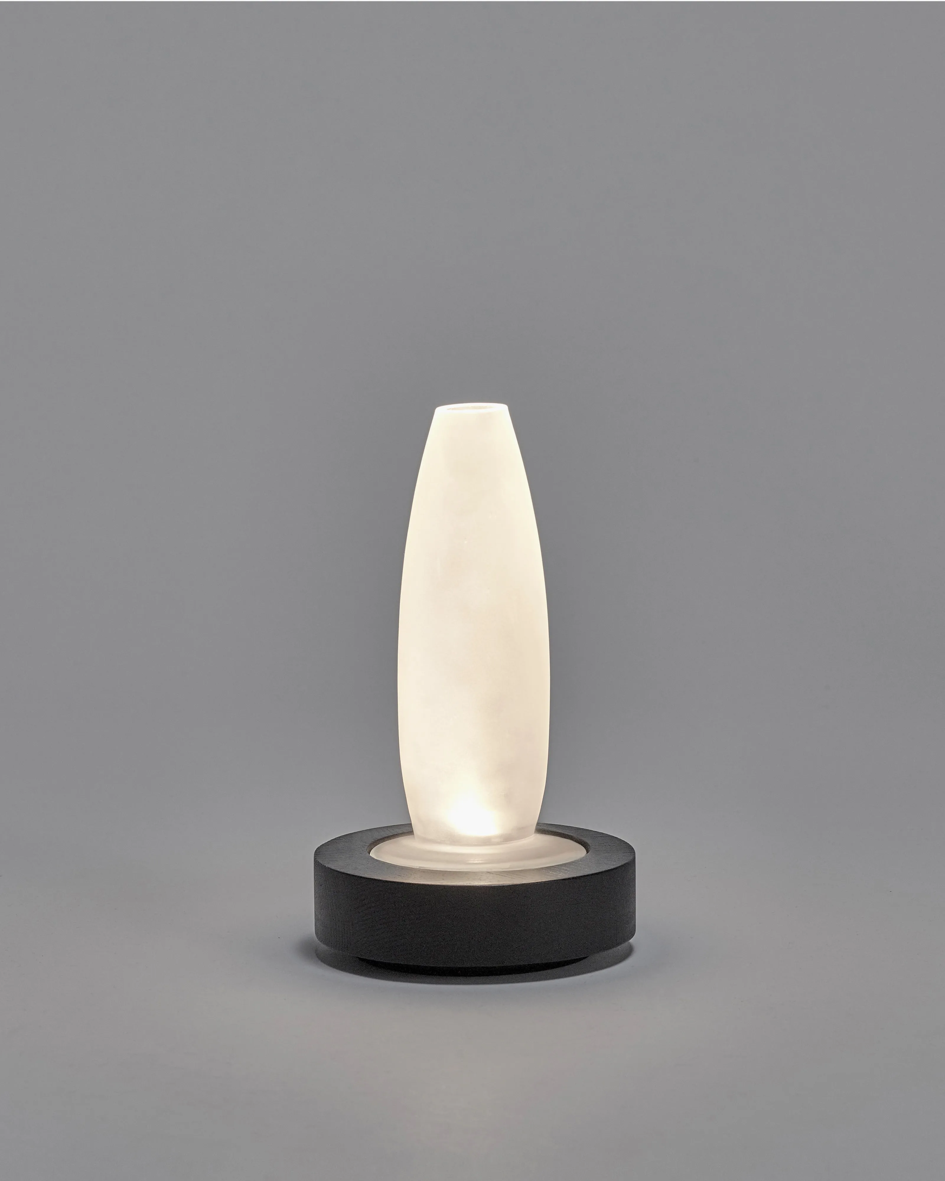 Vase/table lamp black white Lys 1