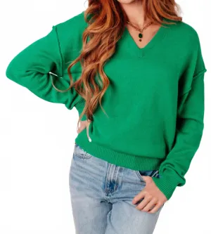 Very Understandable V-Neck Sweater In Green