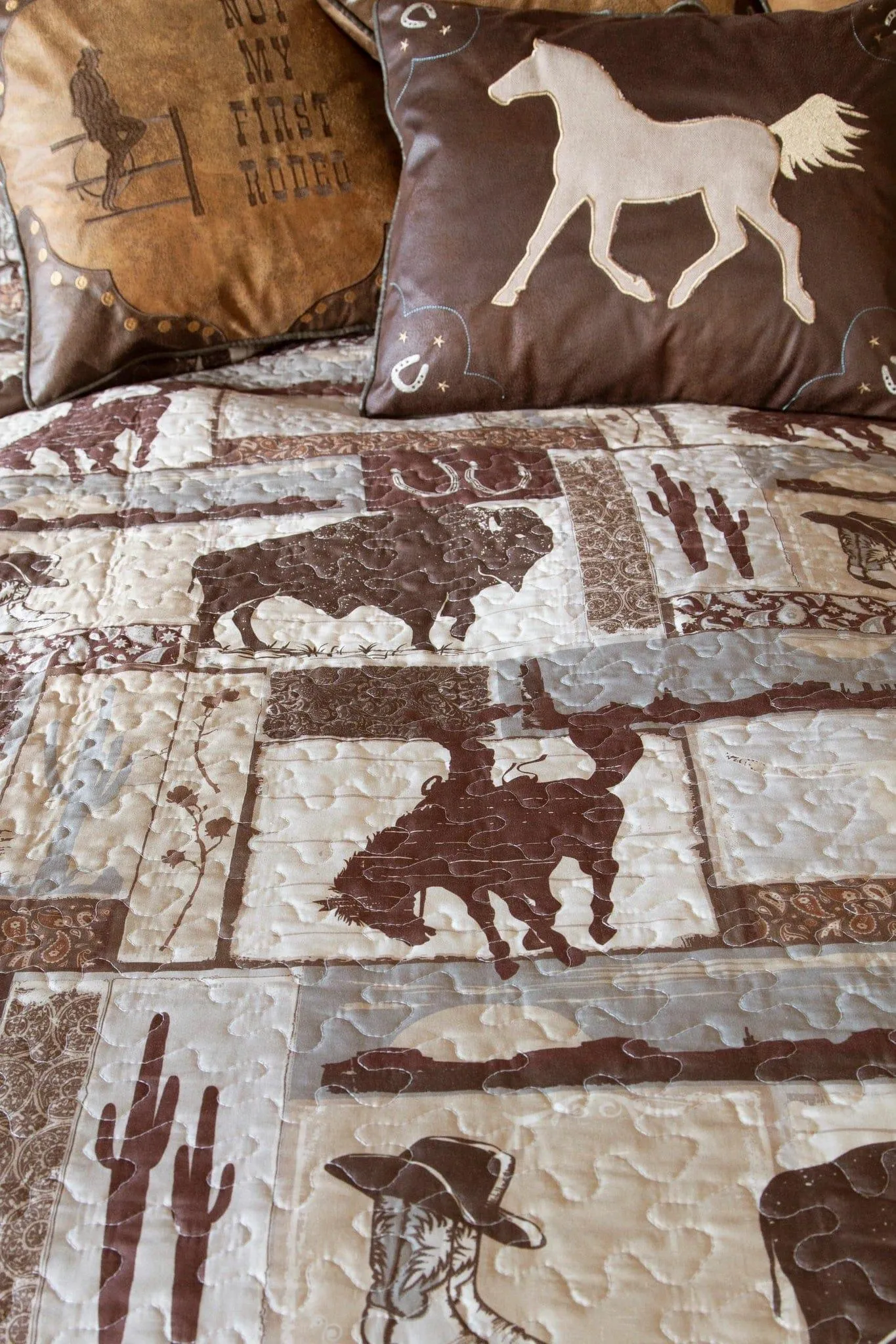 Vintage West Quilt Set