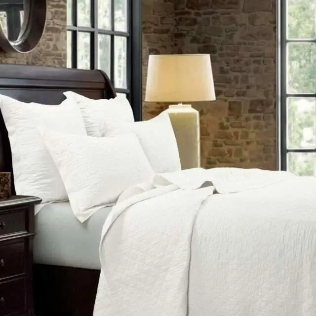Vintage White Quilt