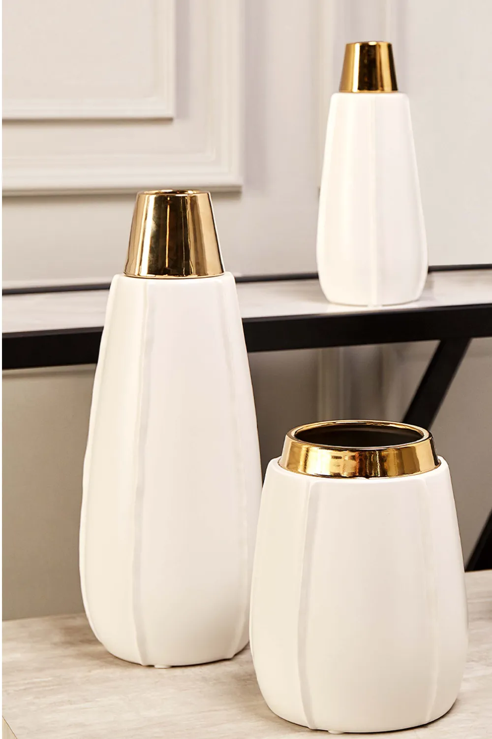 White Ceramic Modern Vase | Liang & Eimil Vicar