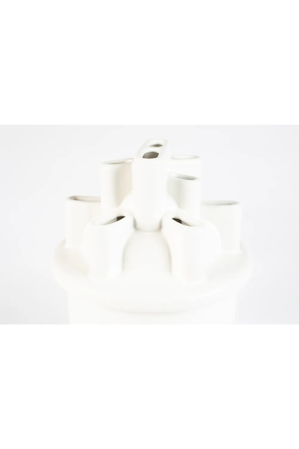 White Ceramic Modern Vase | Zuiver Bassin