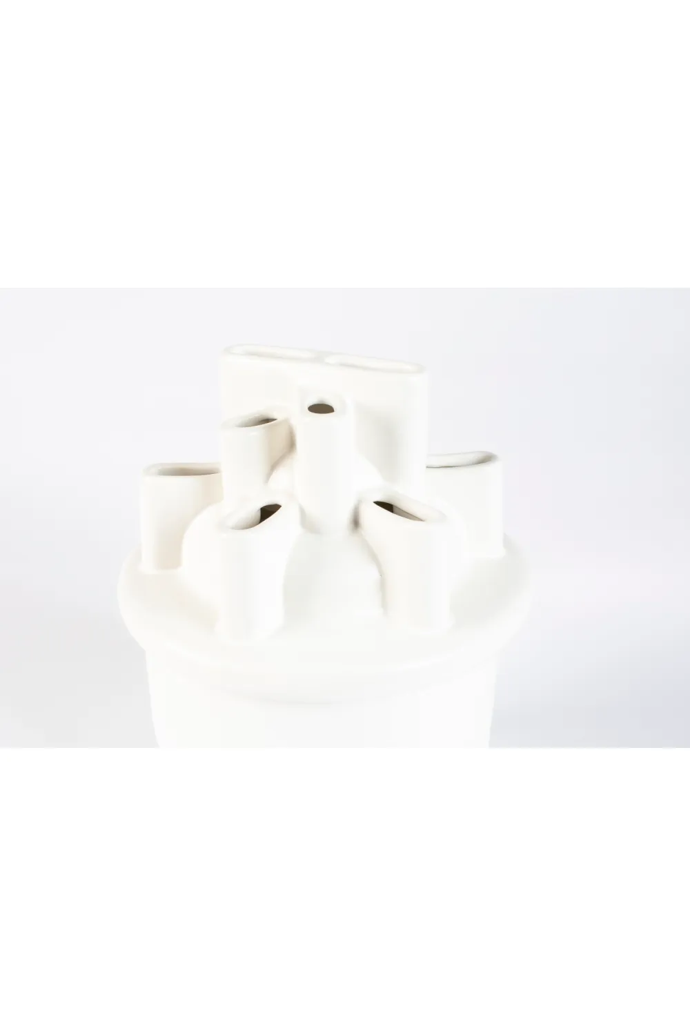 White Ceramic Modern Vase | Zuiver Bassin