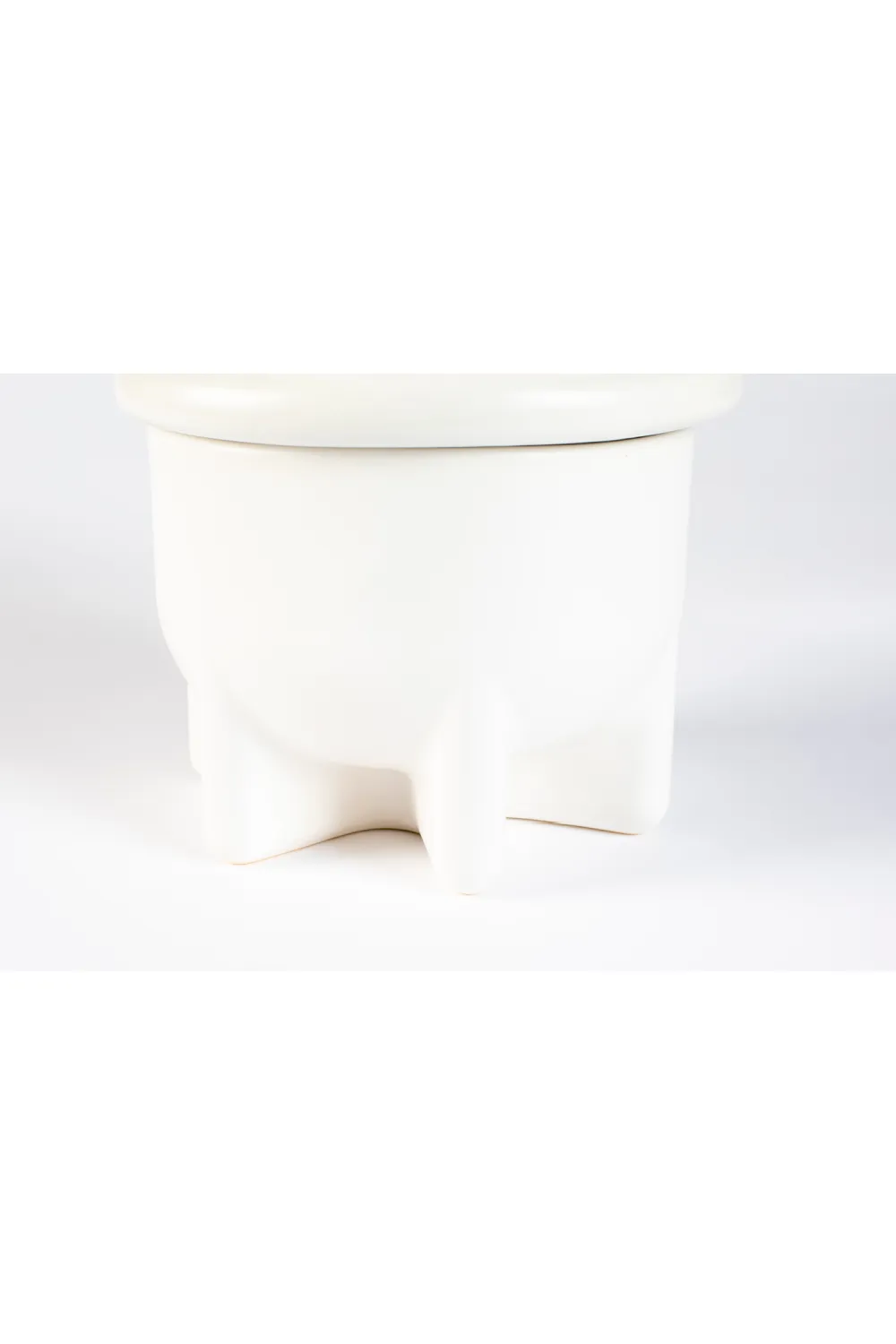 White Ceramic Modern Vase | Zuiver Bassin