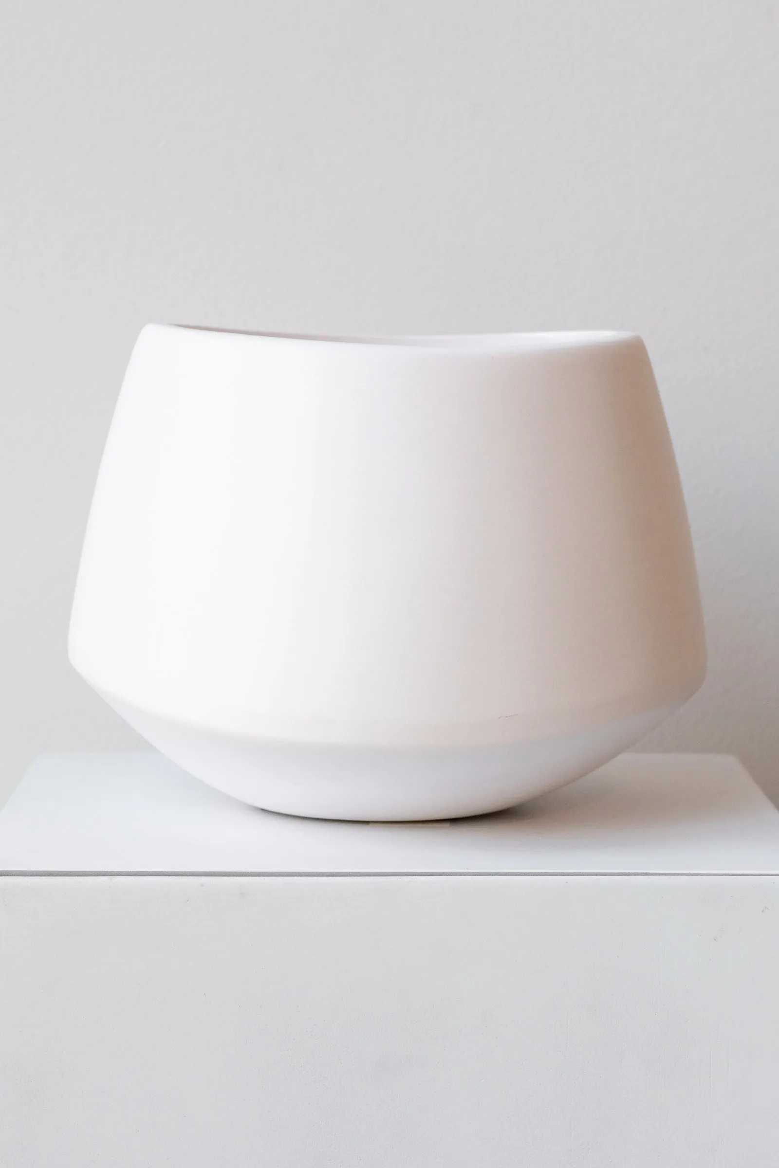 White Valve Pot 6" Vase,Flower Vase