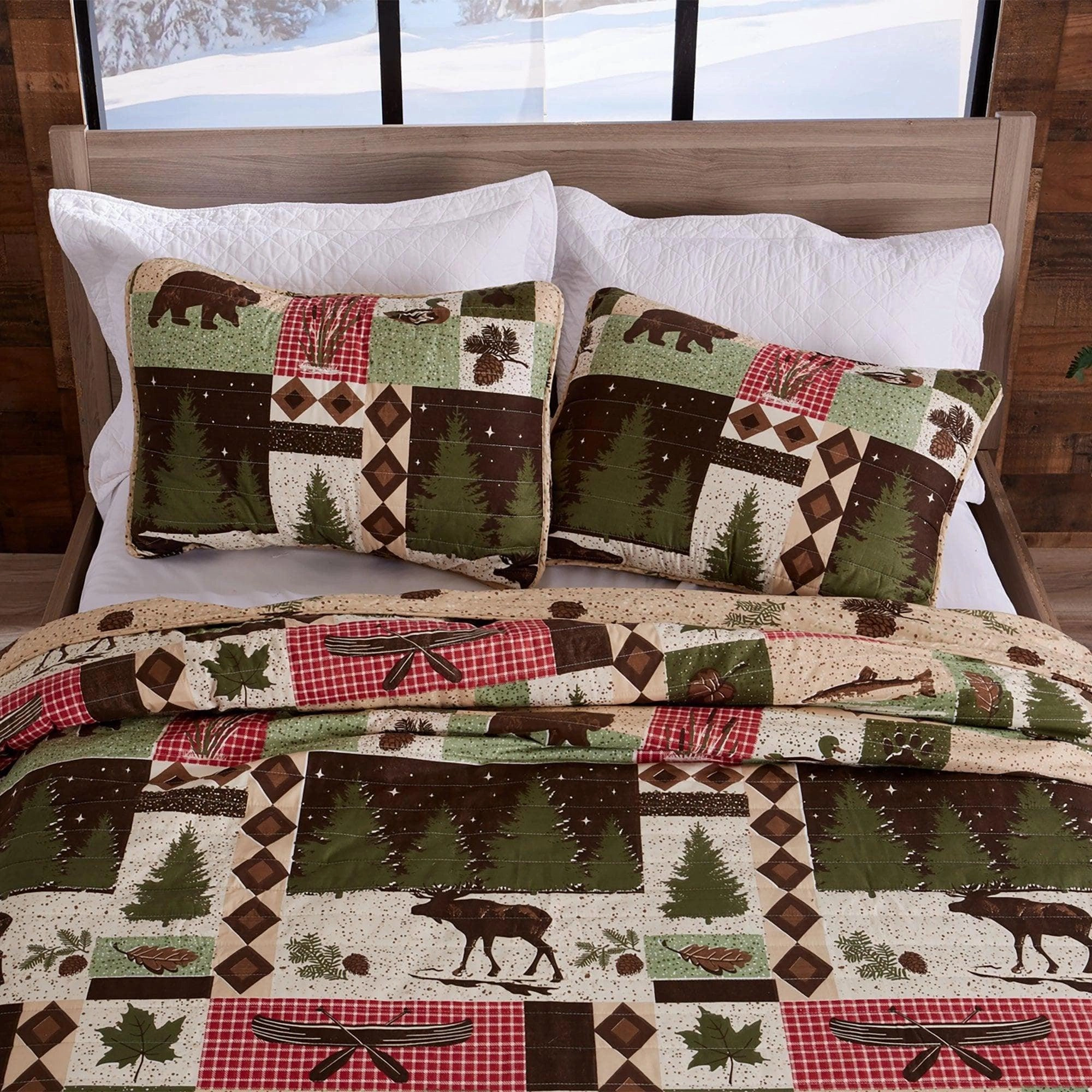 Wild Forest Reversible Quilt Set