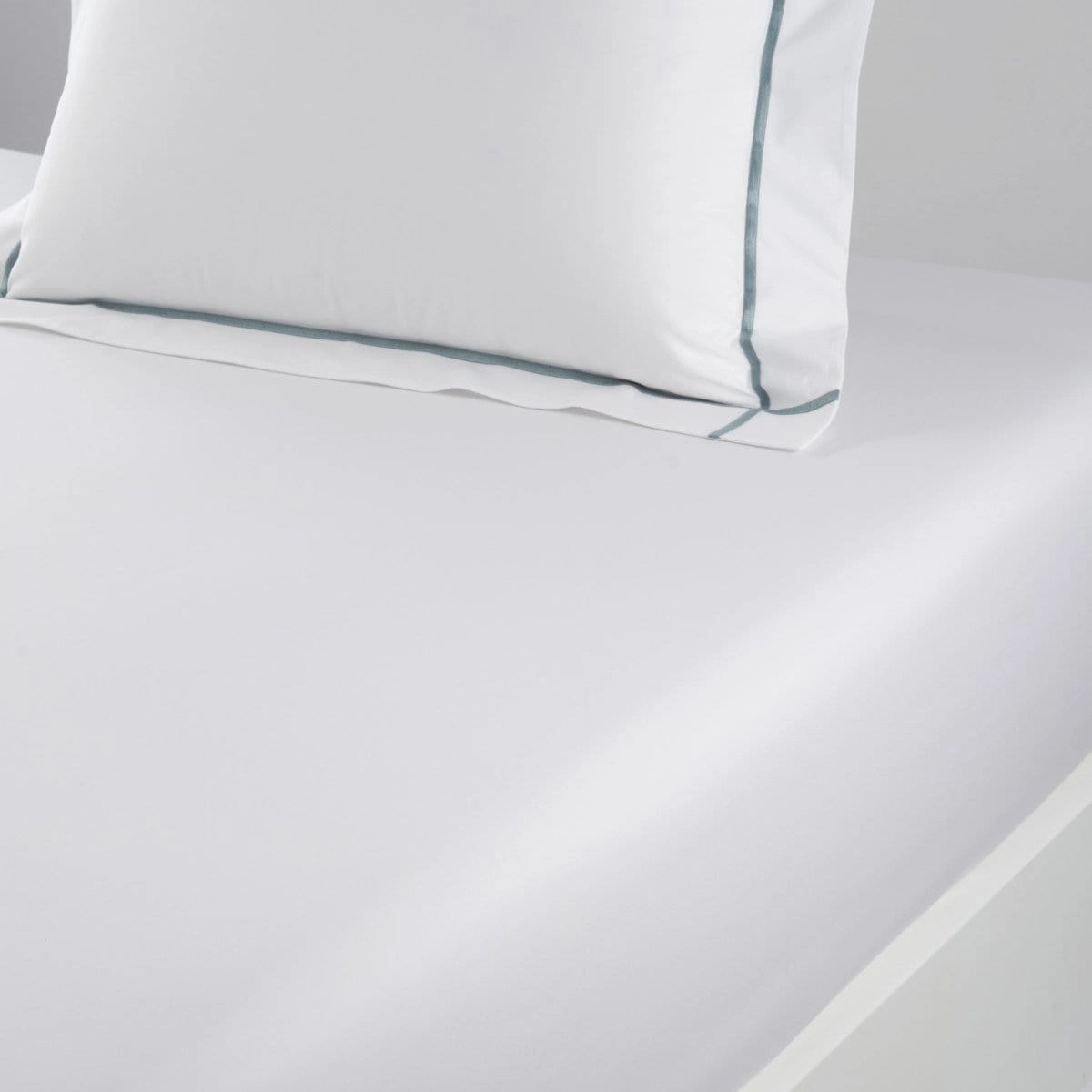 Yves Delorme Roma Blanc Fitted Sheet Bedding,luxury bedding sets