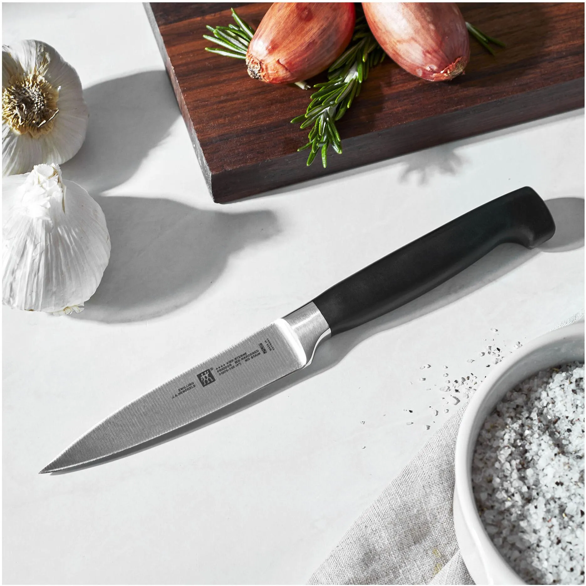 Zwilling Four Star 4-inch Paring Knife 1001533