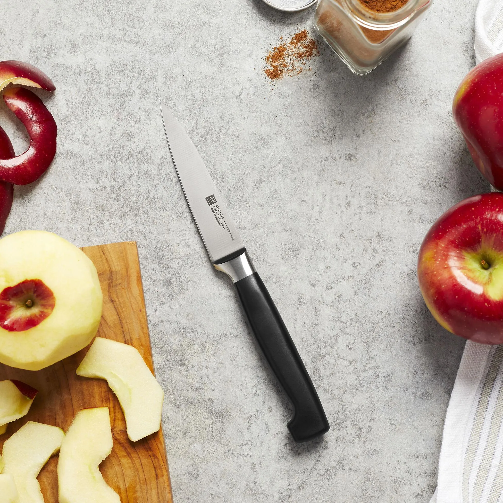 Zwilling Four Star 4-inch Paring Knife 1001533