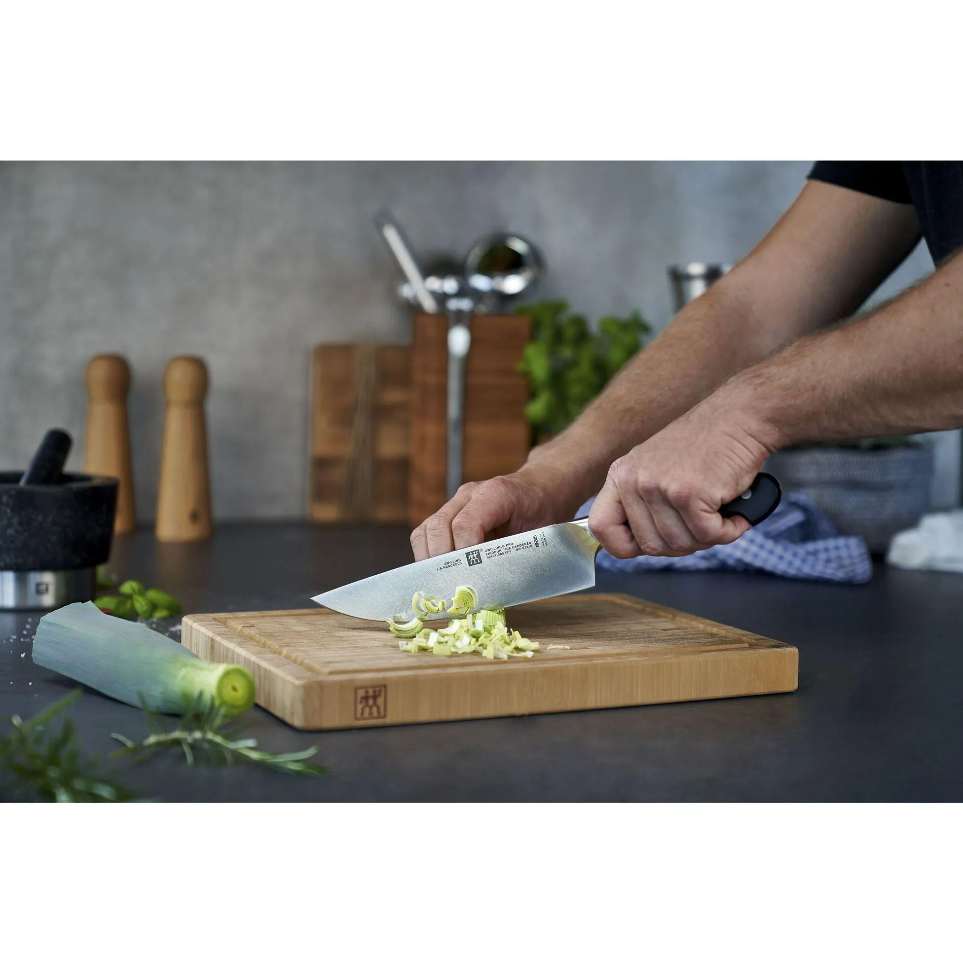 Zwilling Pro 8-inch Chef's Knife 1002864