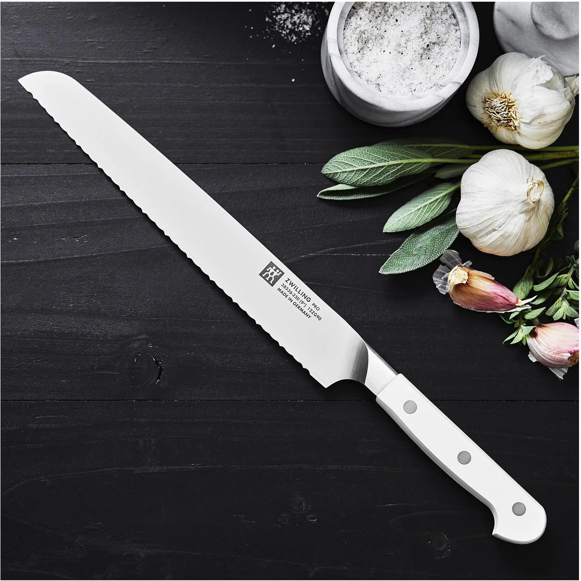 Zwilling Pro 9-inch Bread Knife 1023884